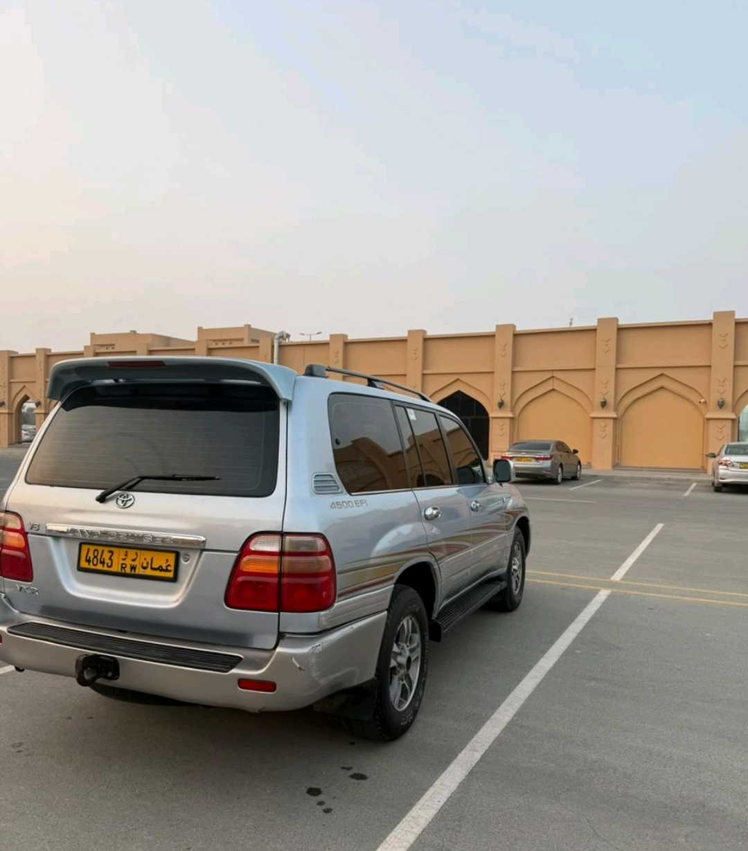 Car Image 1999 TOYOTA LAND CRUISER VX.R