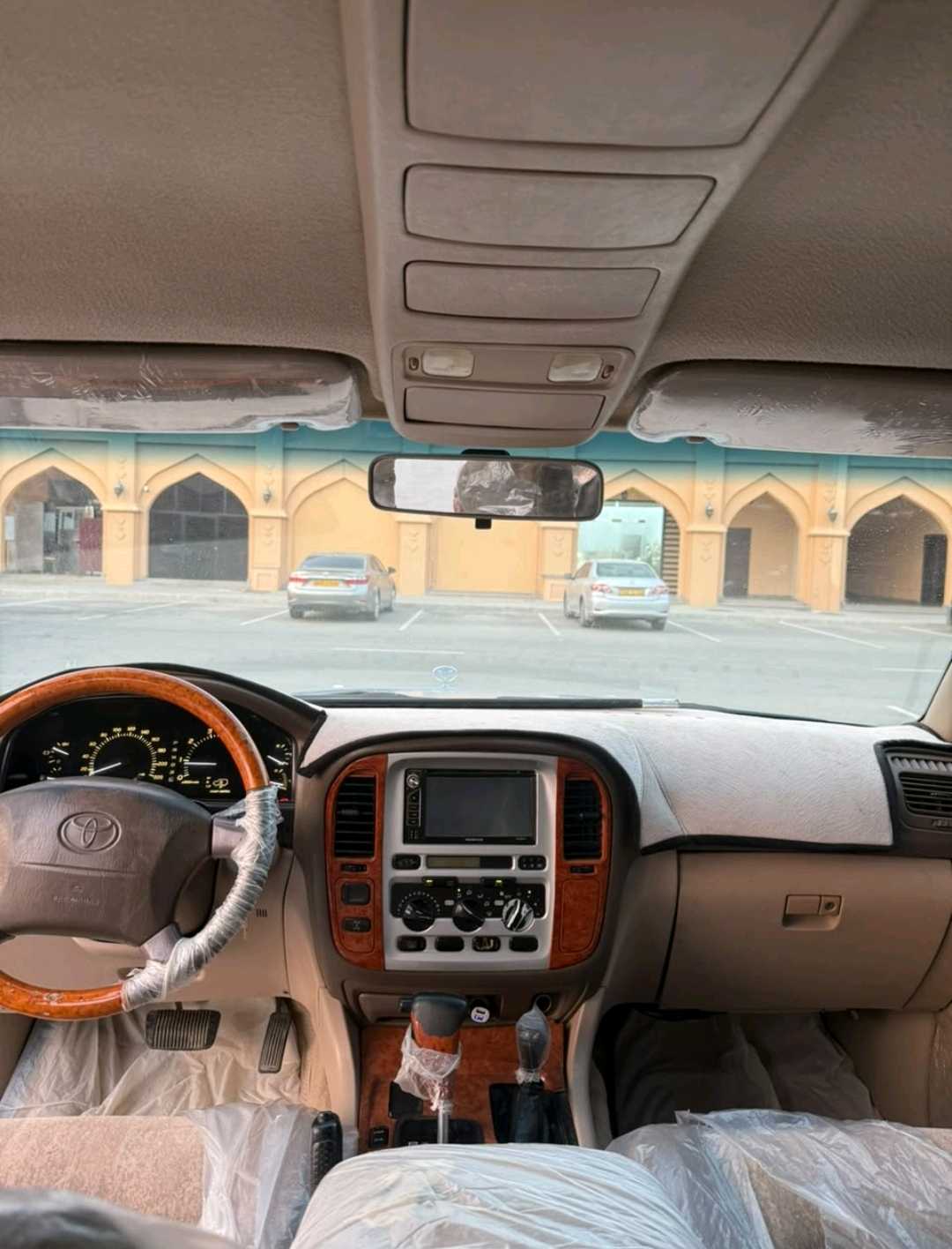 Car Image 1999 TOYOTA LAND CRUISER VX.R