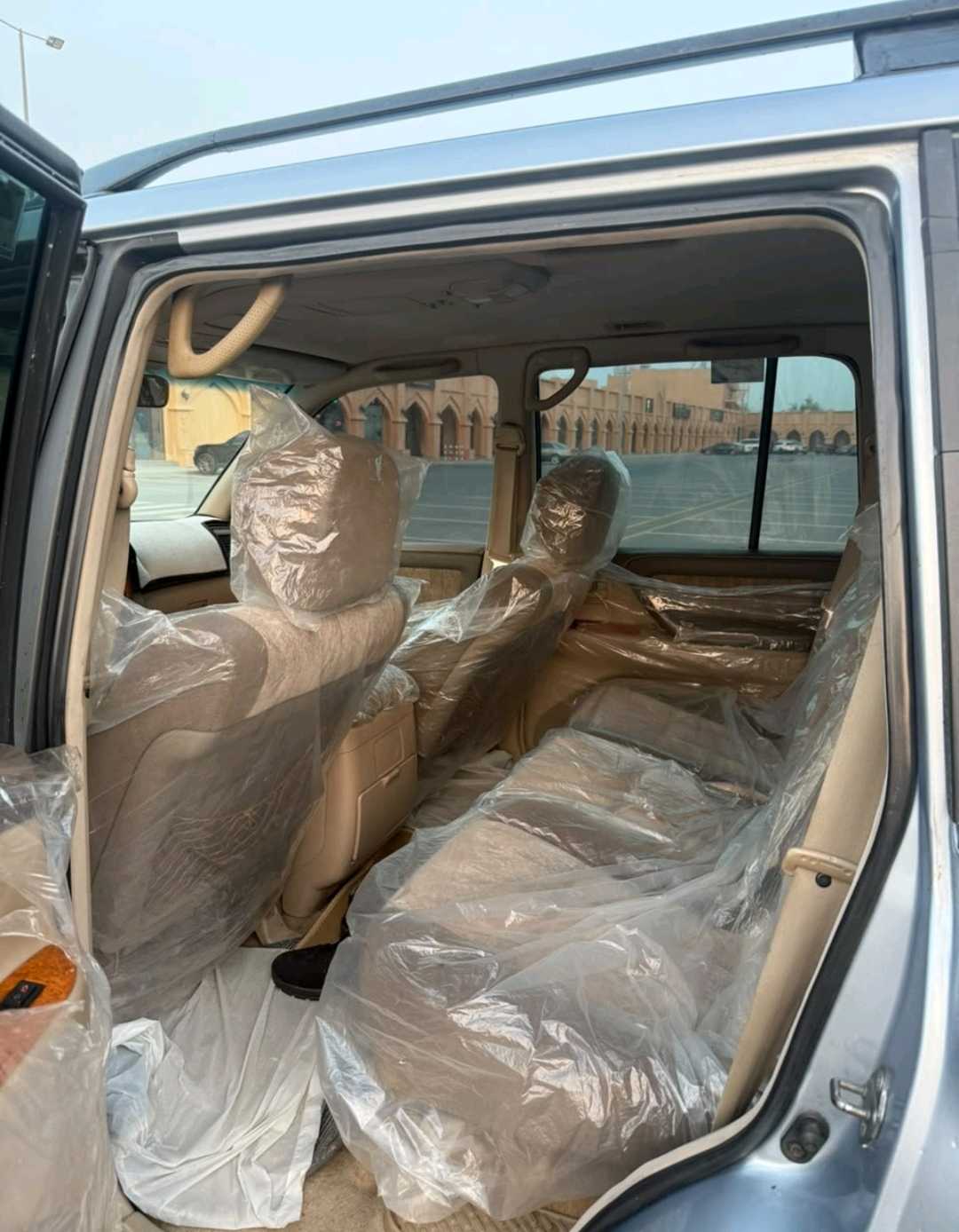 Car Image 1999 TOYOTA LAND CRUISER VX.R
