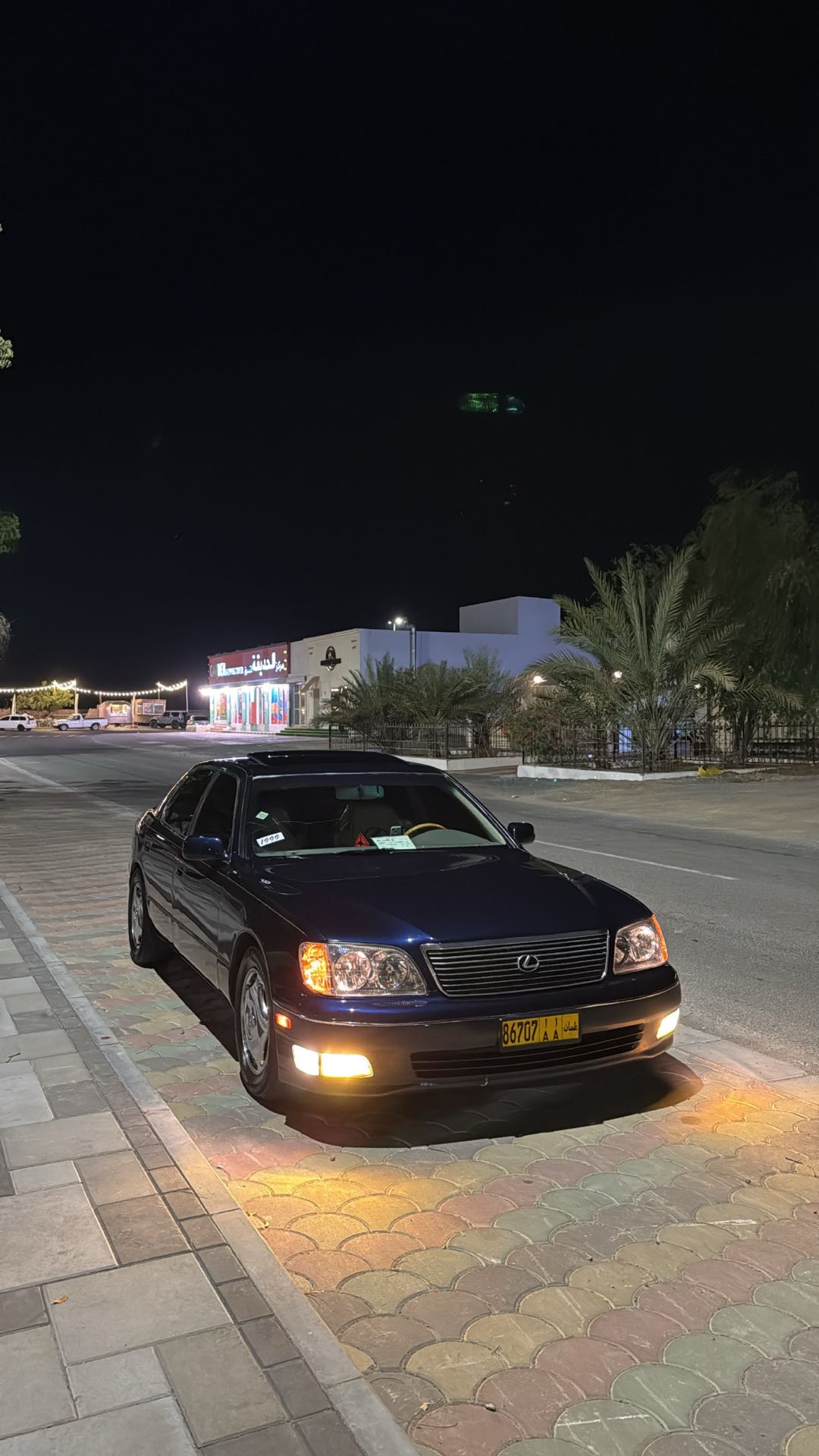 Car Image 1999 LEXUS LS 400