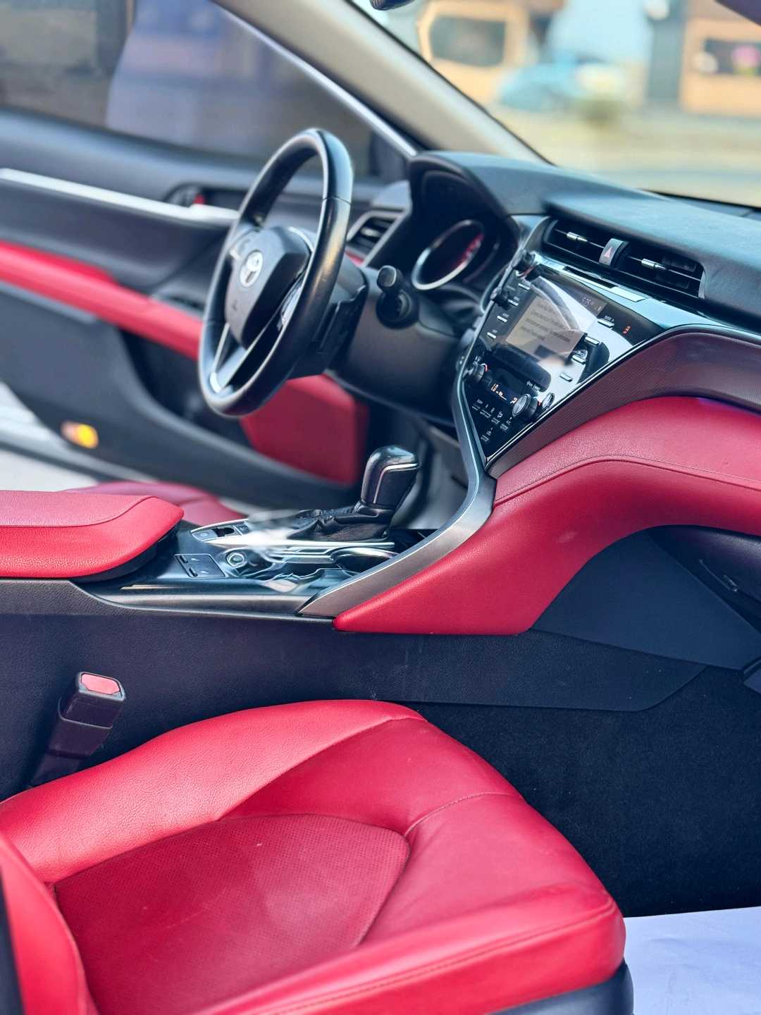 Car Image 2019 TOYOTA CAMRY XSE