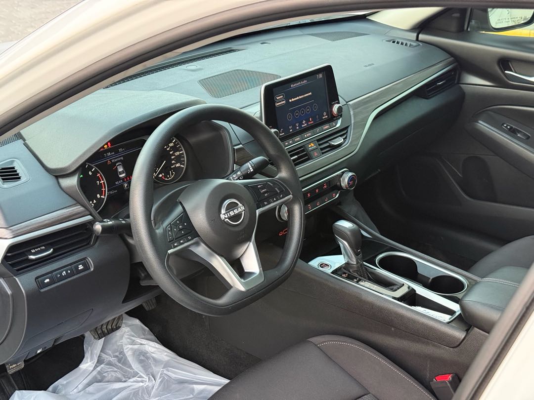 Car Image 2024 NISSAN ALTIMA SV
