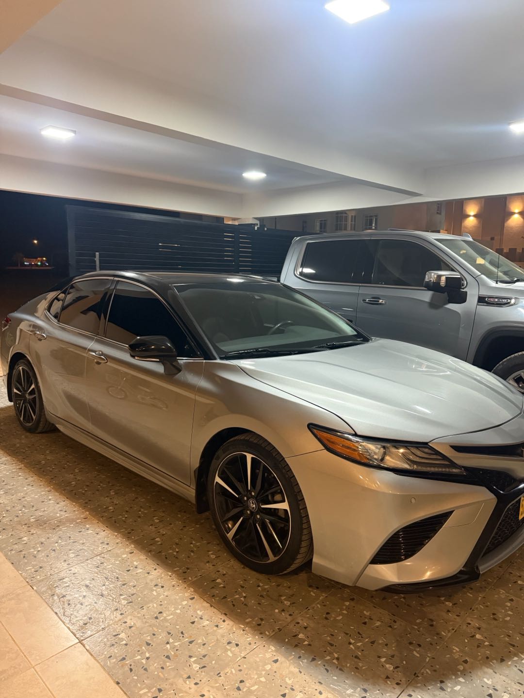 Car Image 2018 TOYOTA CAMRY XSE