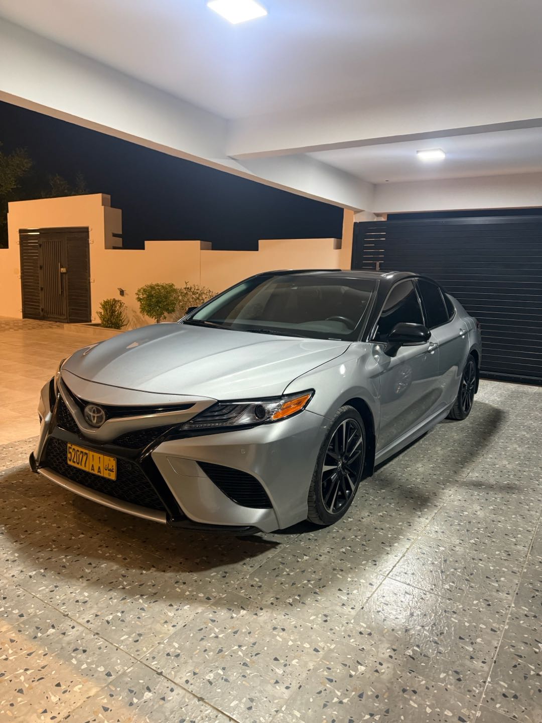 Car Image 2018 TOYOTA CAMRY XSE