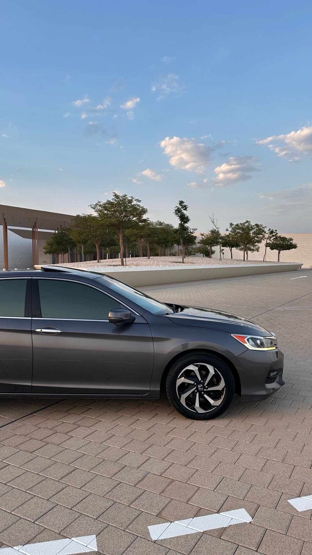 Car Image 2017 HONDA ACCORD EXL