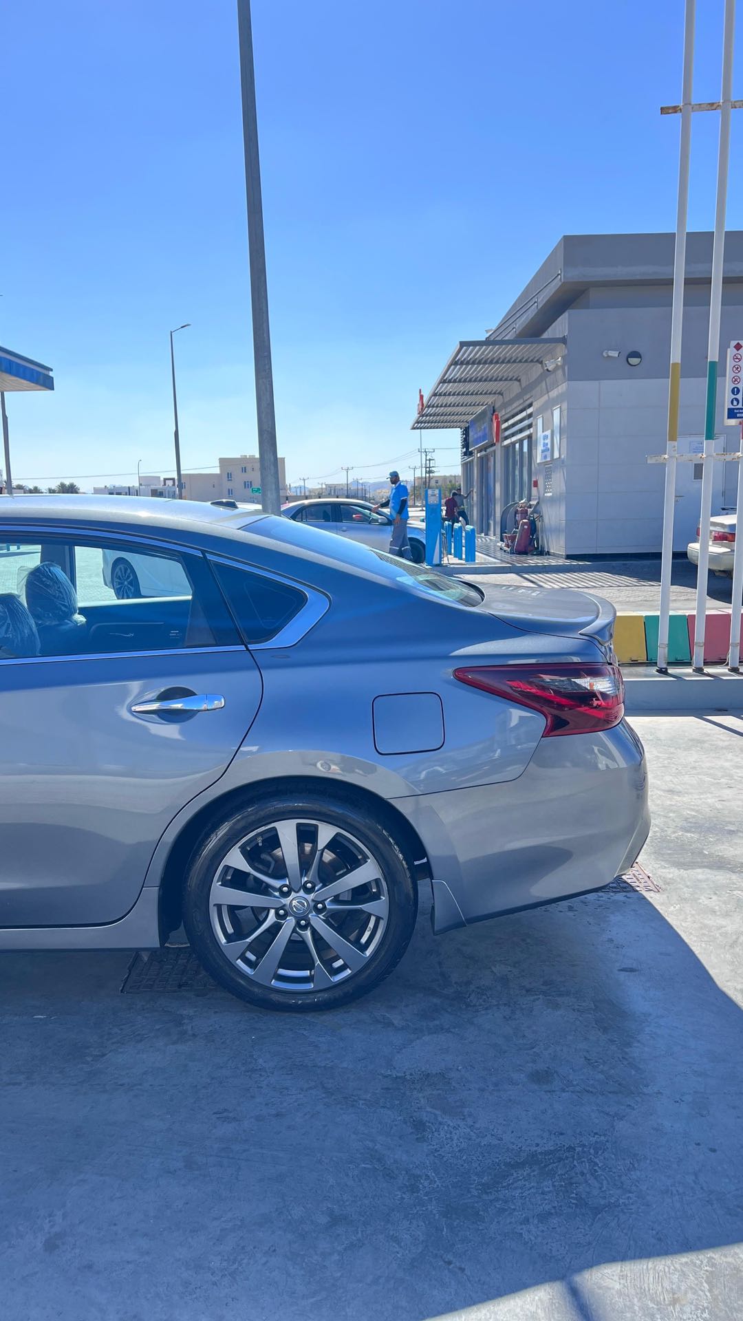 Car Image 2018 NISSAN ALTIMA SR