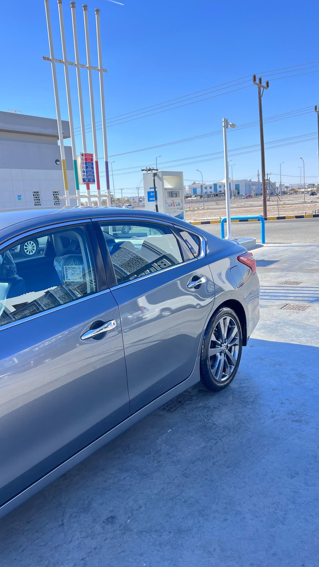 Car Image 2018 NISSAN ALTIMA SR