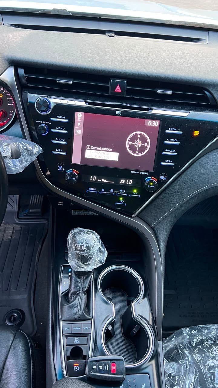 Car Image 2018 TOYOTA CAMRY XSE