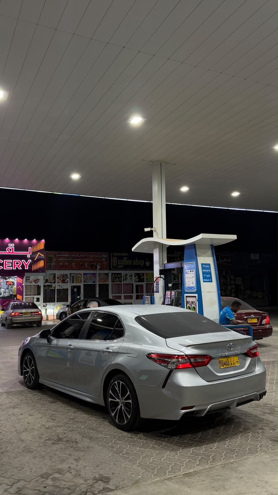 Car Image 2018 TOYOTA CAMRY SE