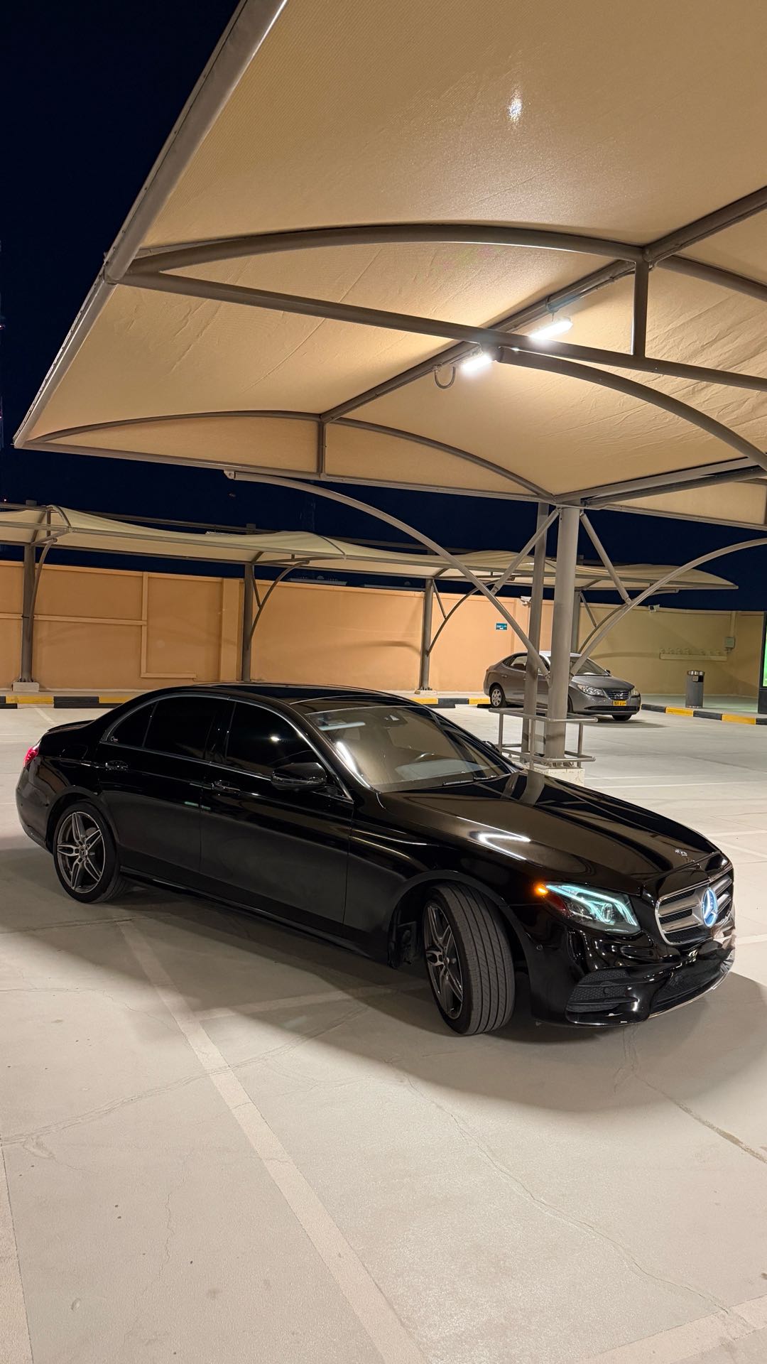 Car Image 2019 MERCEDES E Class 300