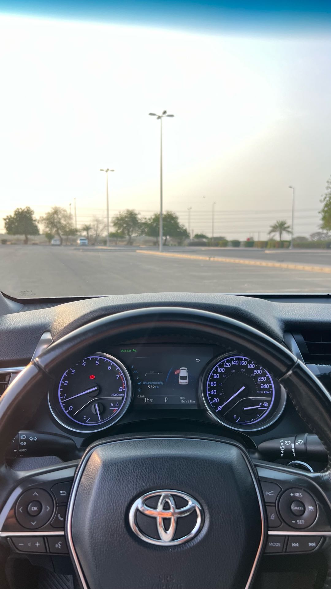 Car Image 2018 TOYOTA CAMRY XLE