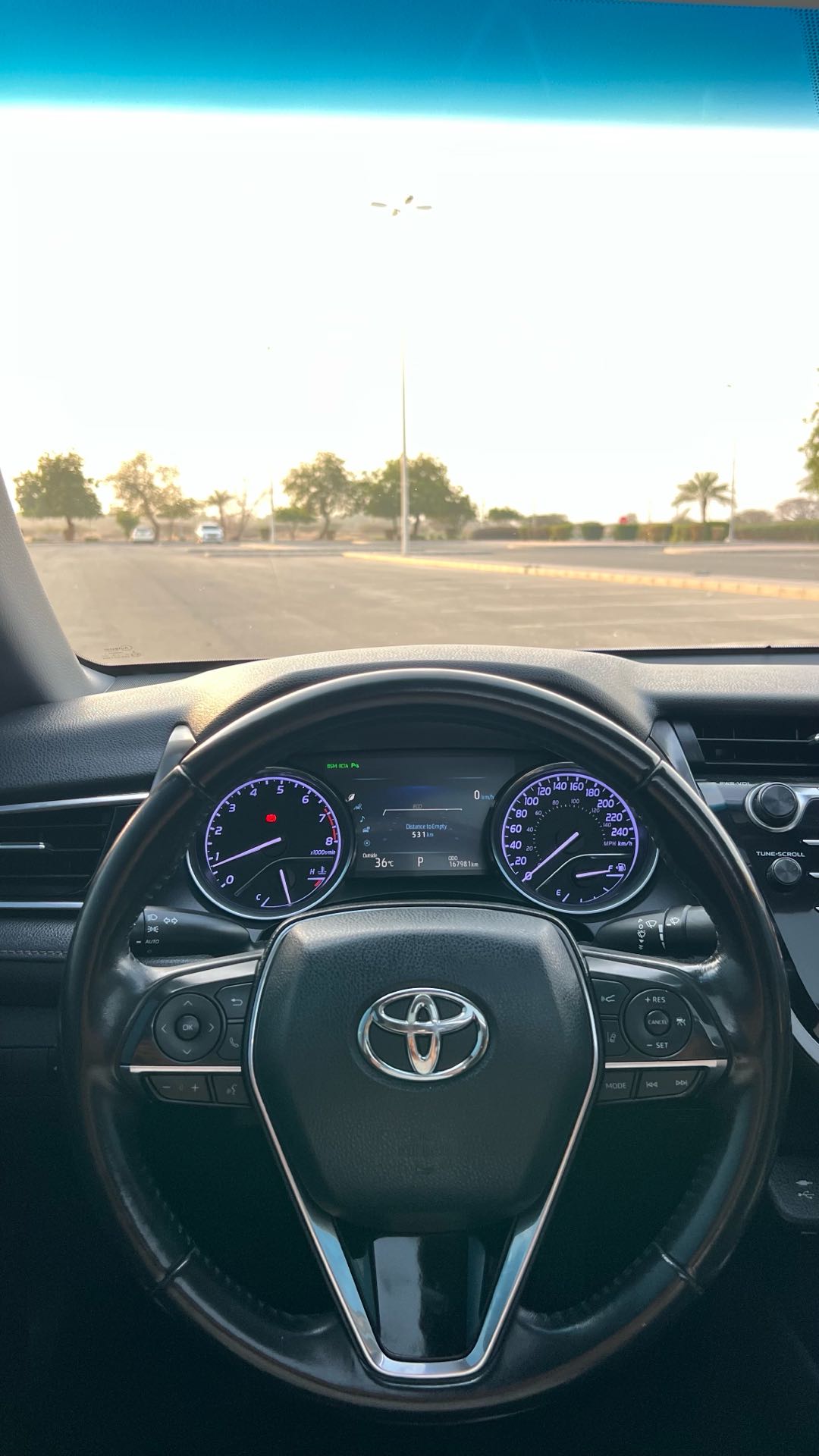 Car Image 2018 TOYOTA CAMRY XLE