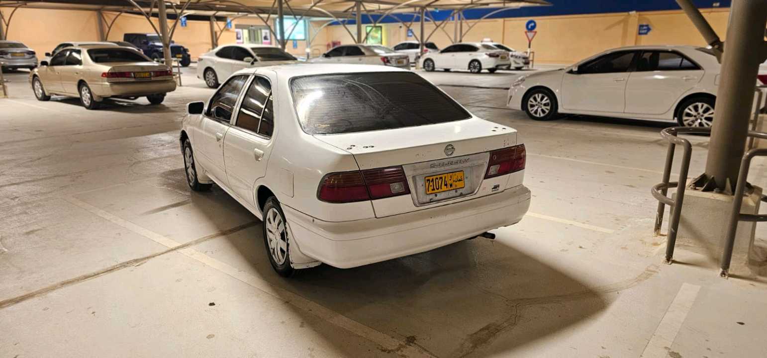 Car Image 1998 NISSAN SUNNY 