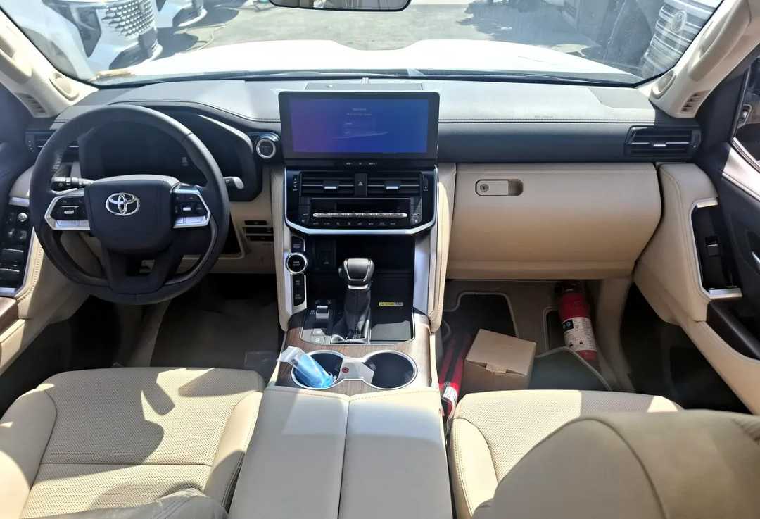Car Image 2026 TOYOTA LAND CRUISER GX.R