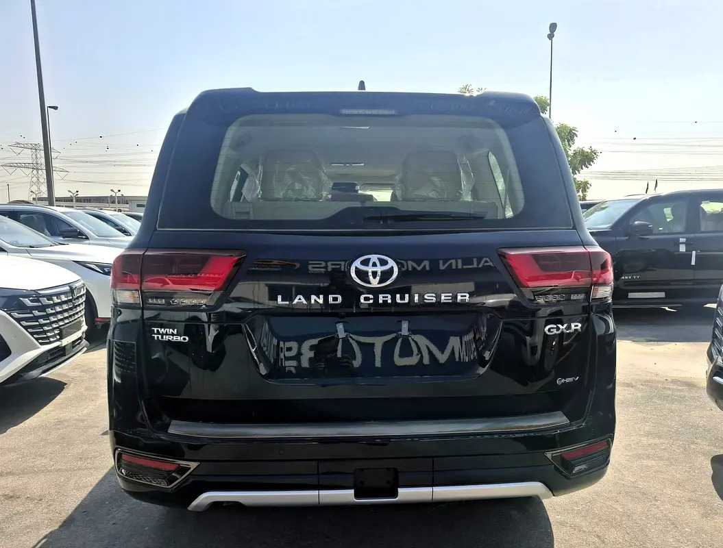 Car Image 2026 TOYOTA LAND CRUISER GX.R