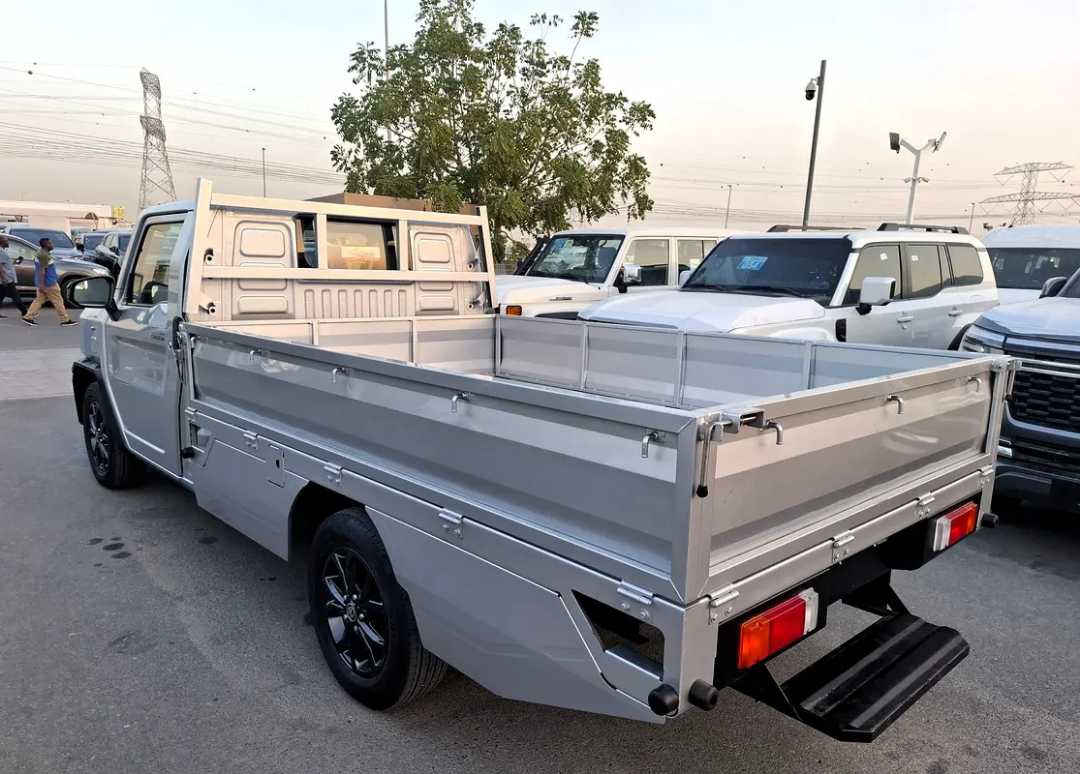 Car Image 2026 TOYOTA HILUX 2.7
