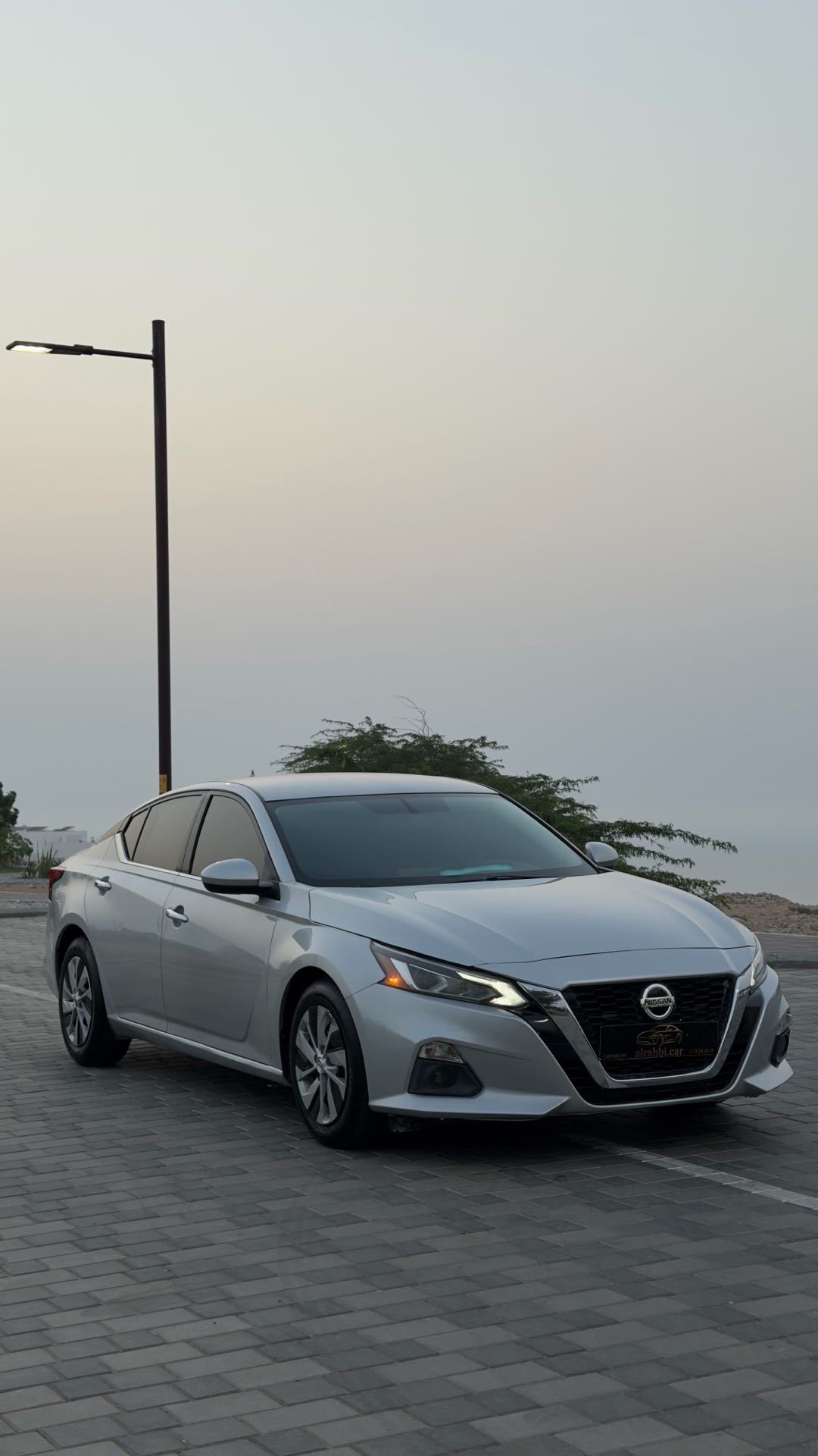 Car Image 2019 NISSAN ALTIMA S