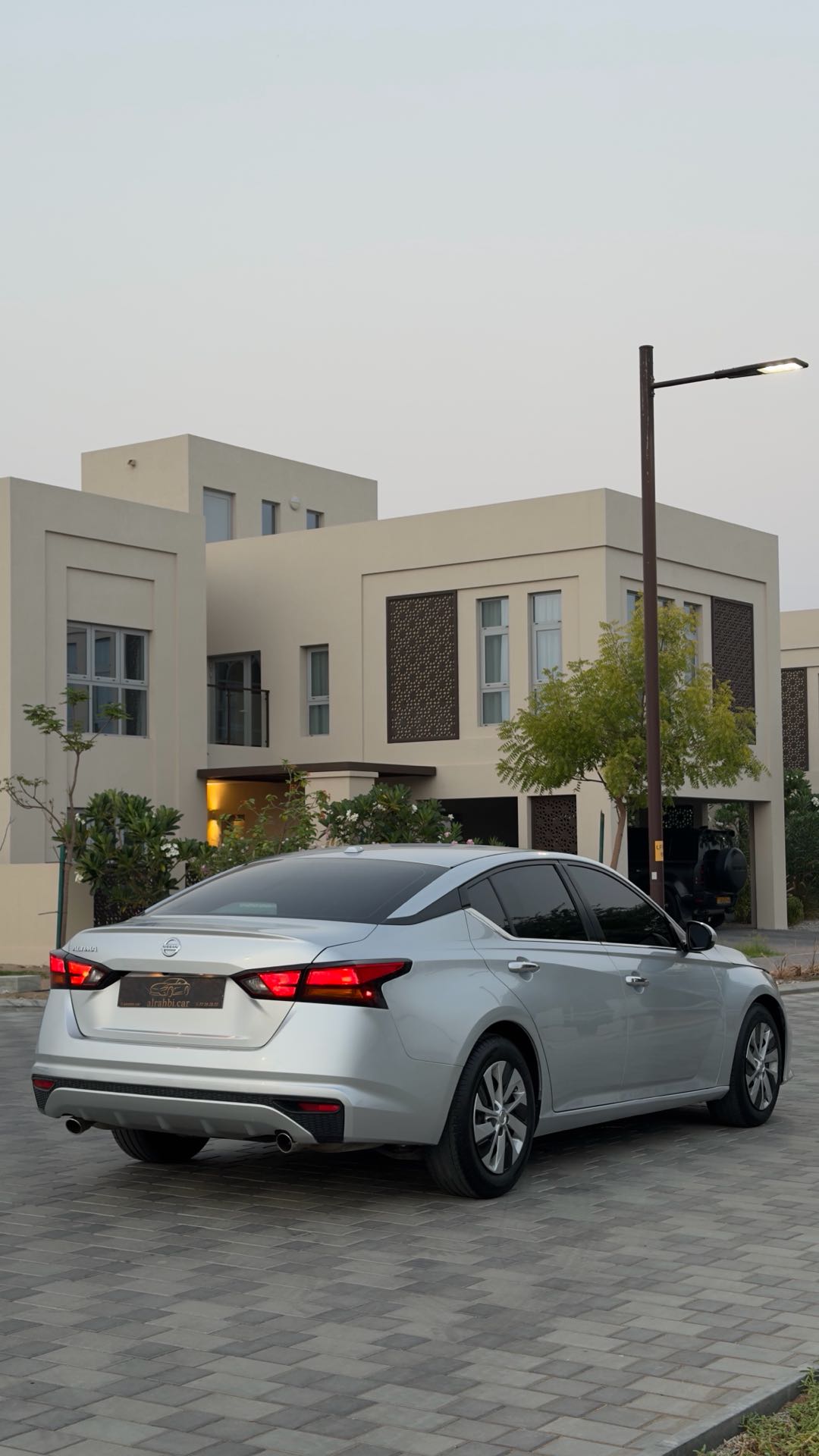 Car Image 2019 NISSAN ALTIMA S