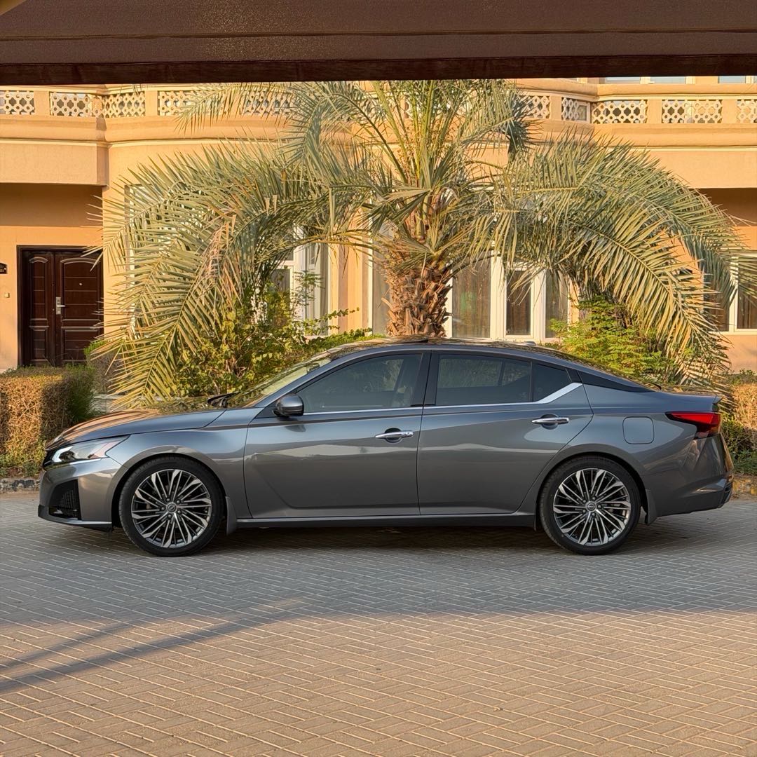 Car Image 2019 NISSAN ALTIMA SL