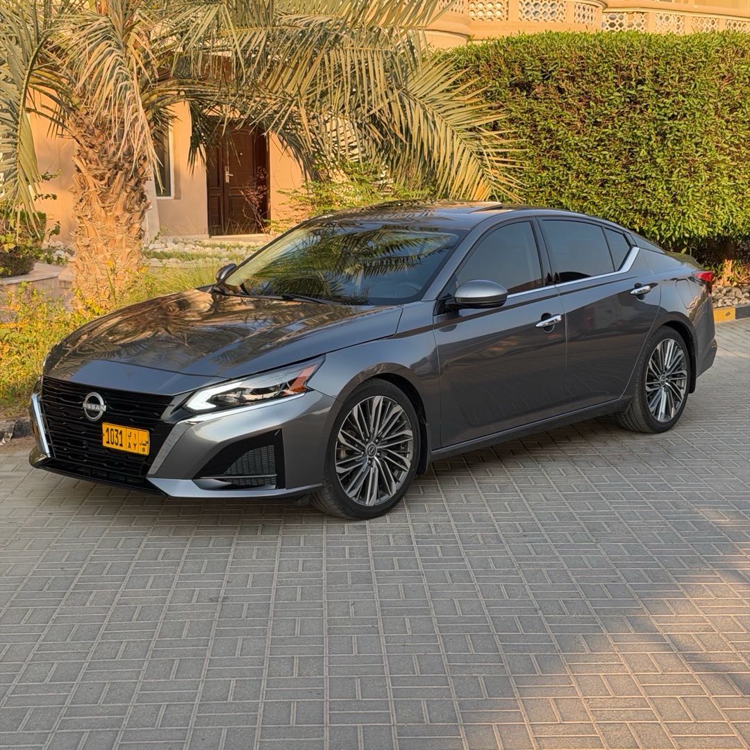 Car Image 2019 NISSAN ALTIMA SL