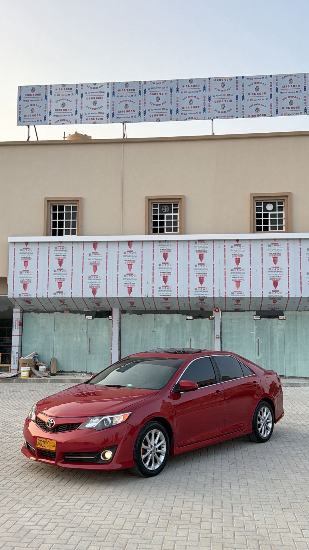 Car Image 2012 TOYOTA CAMRY SE