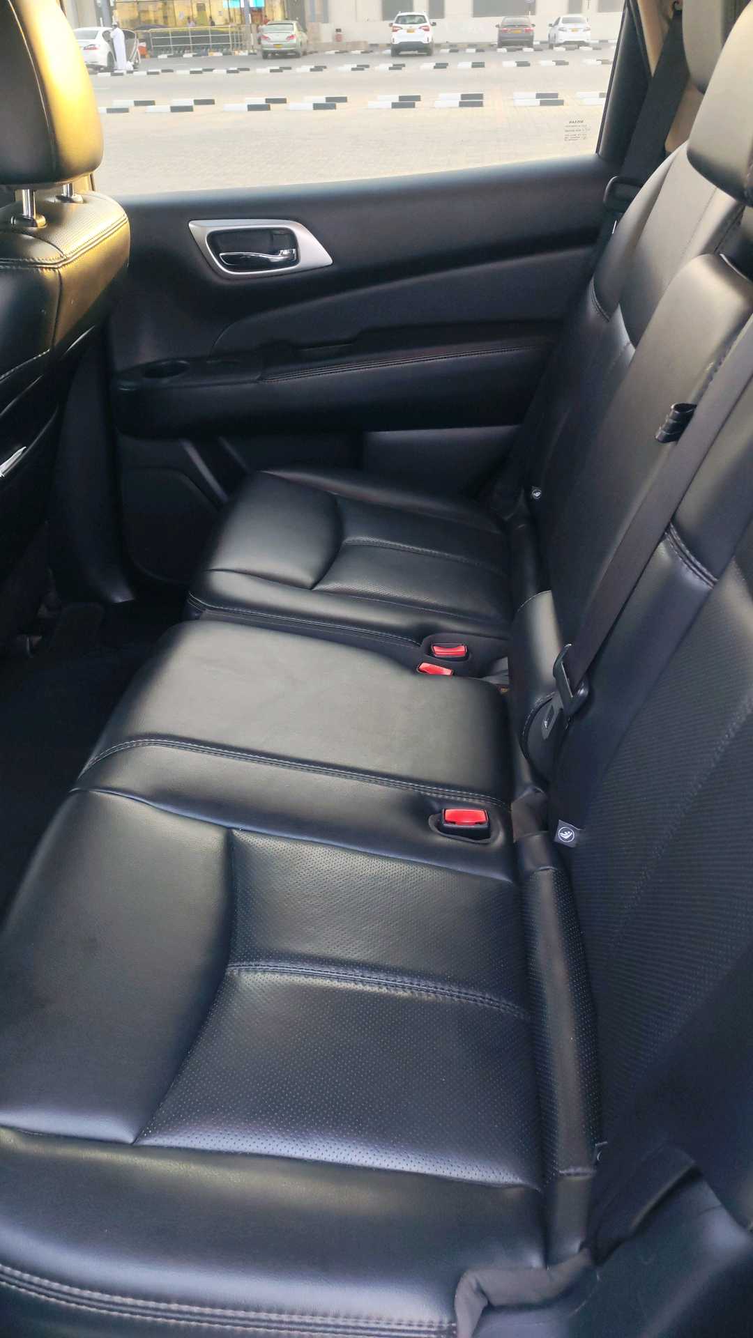 Car Image 2017 NISSAN PATHFINDER PLATINUM