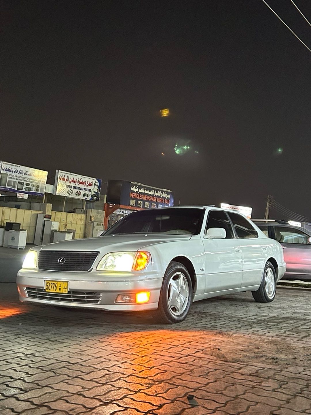 Car Image 1998 LEXUS LS 400