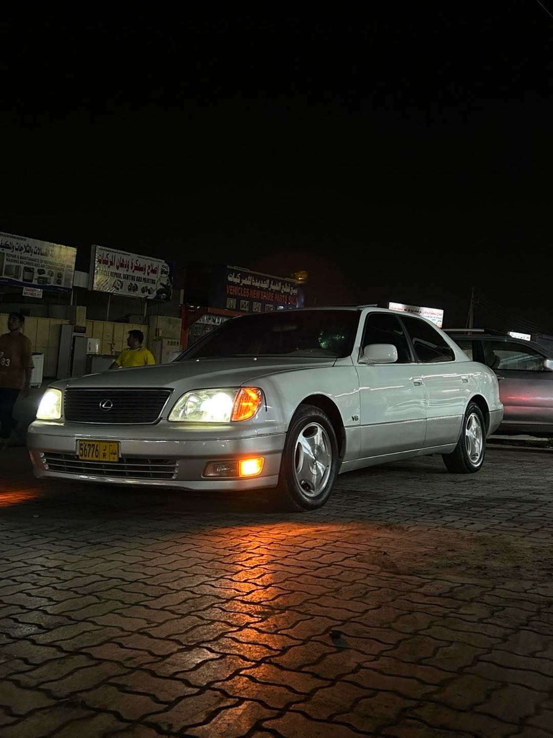 Car Image 1998 LEXUS LS 400