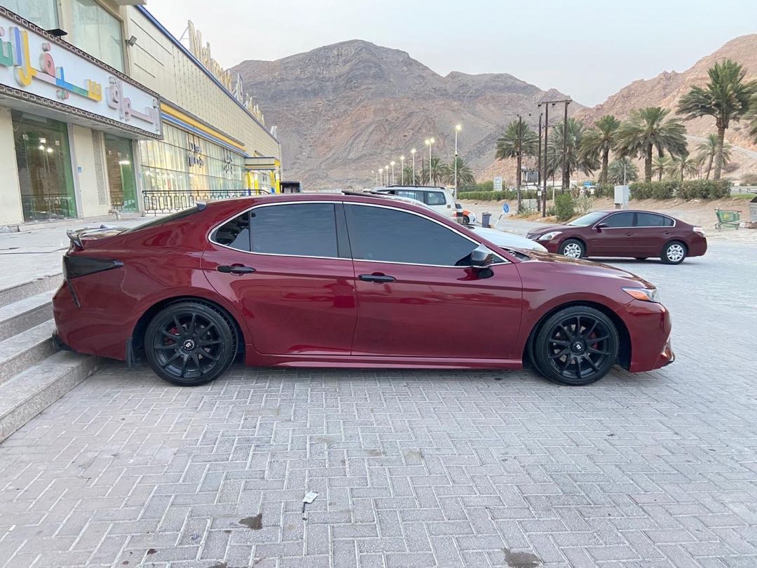 Car Image 2018 TOYOTA CAMRY SE