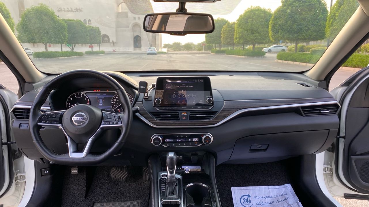 Car Image 2019 NISSAN ALTIMA SL