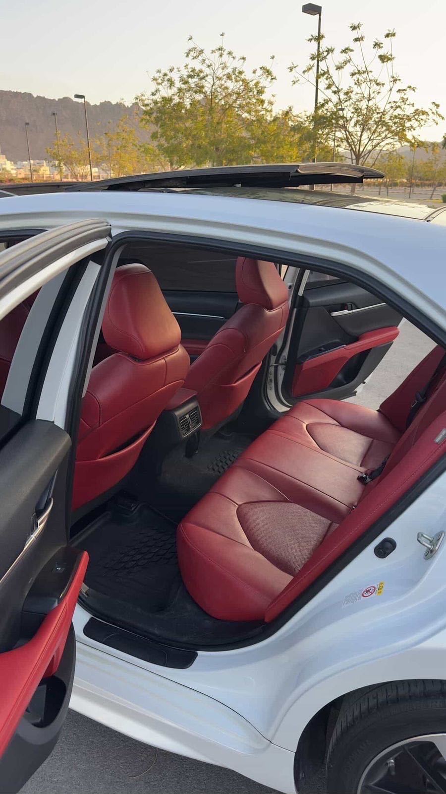 Car Image 2019 TOYOTA CAMRY XSE