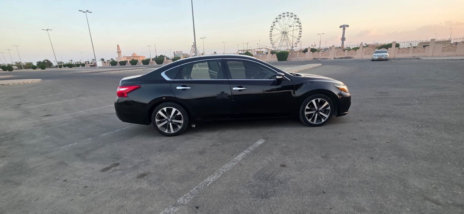 Car Image 2017 NISSAN ALTIMA SL