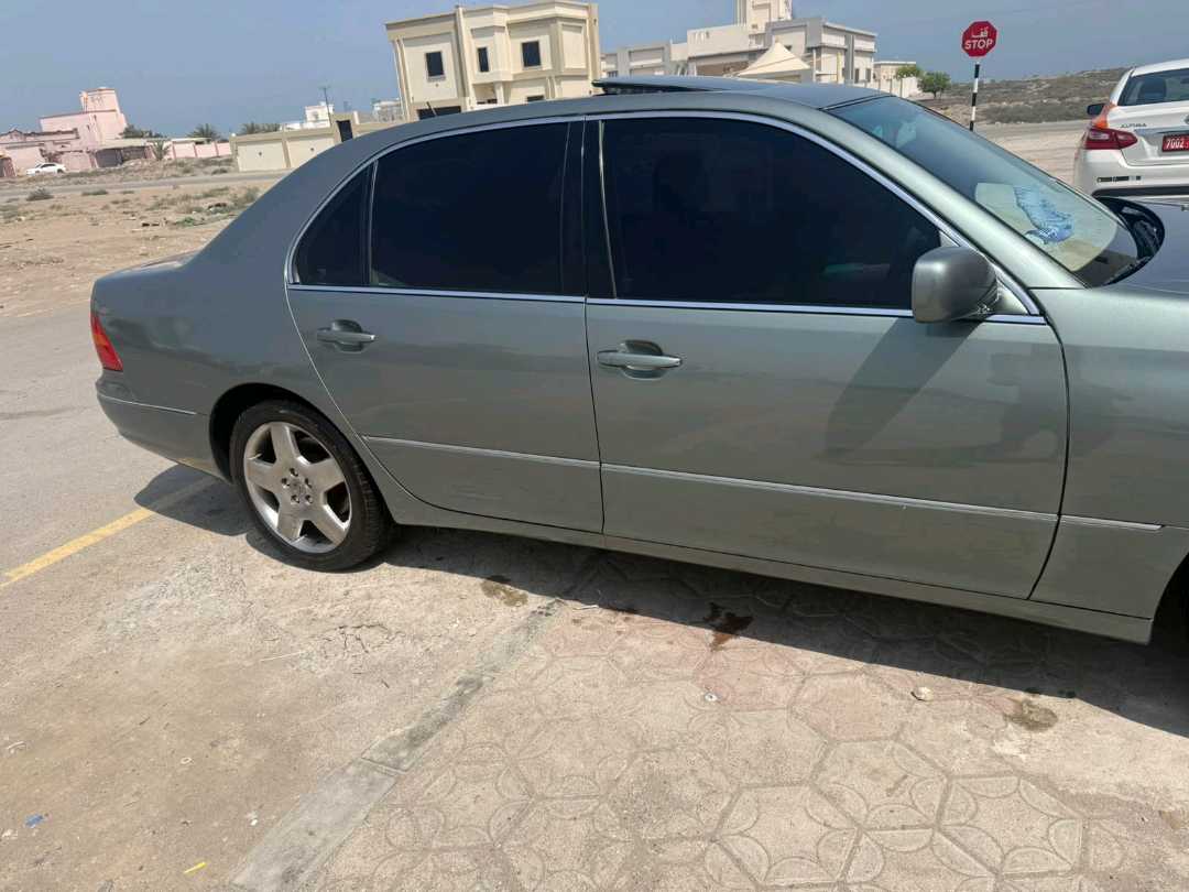 Car Image 2002 LEXUS LS 430 1/2 Ultra