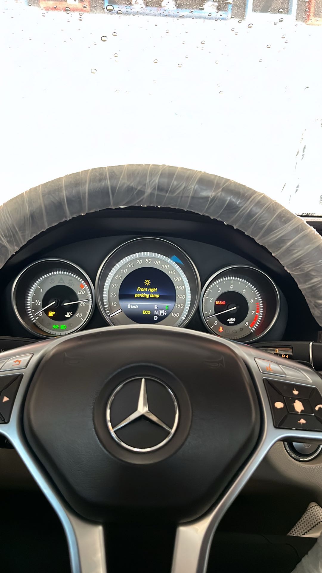 Car Image 2014 MERCEDES E Class 350