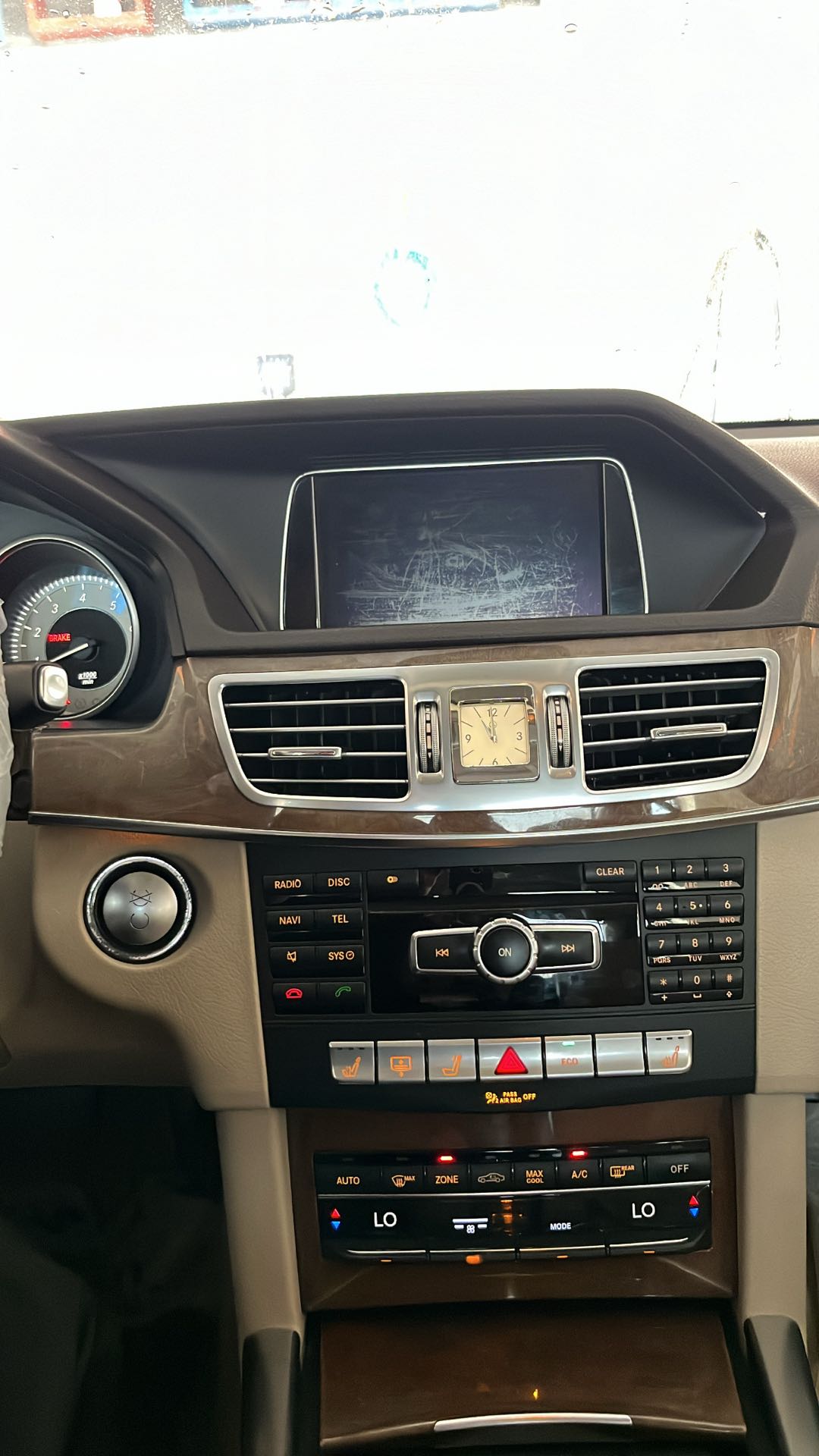 Car Image 2014 MERCEDES E Class 350