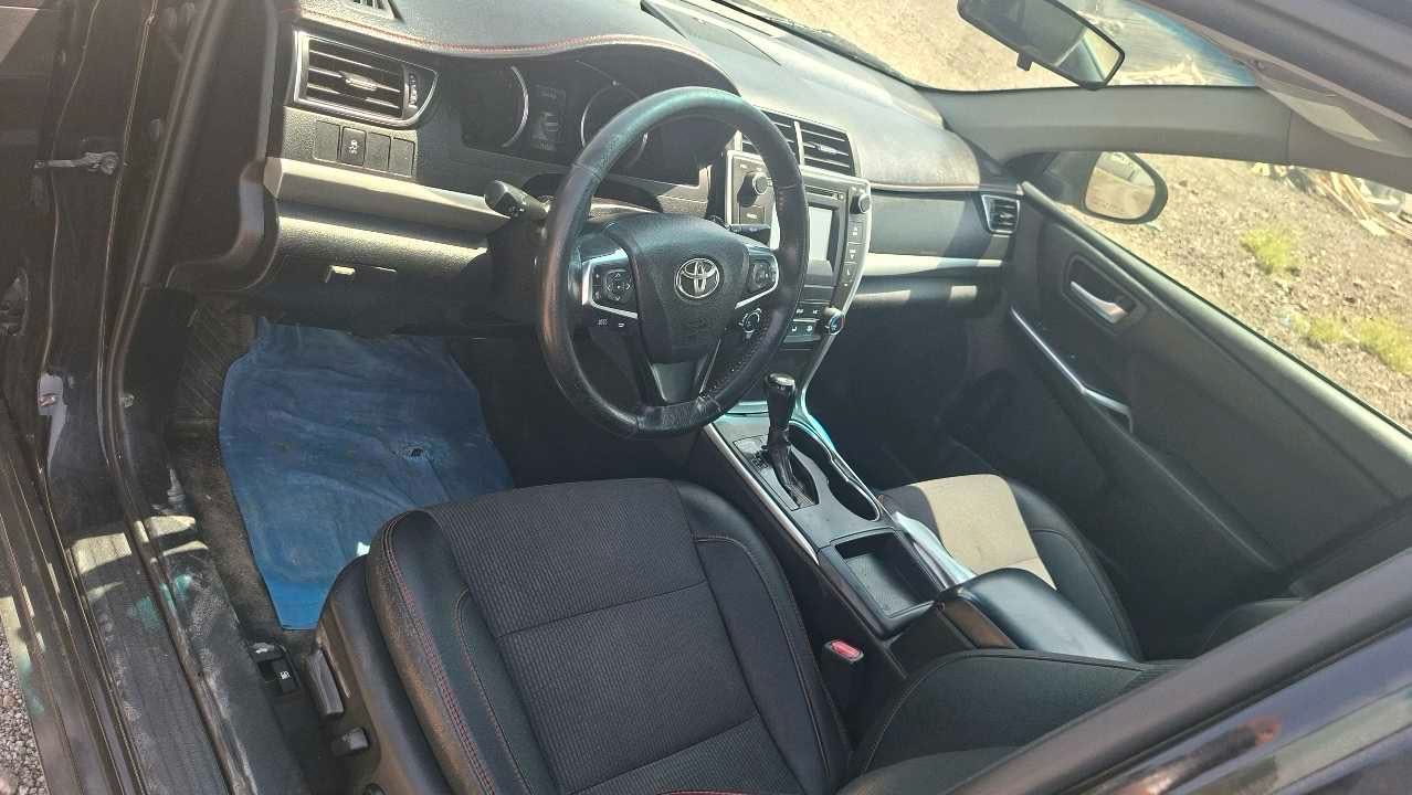 Car Image 2017 TOYOTA CAMRY SE