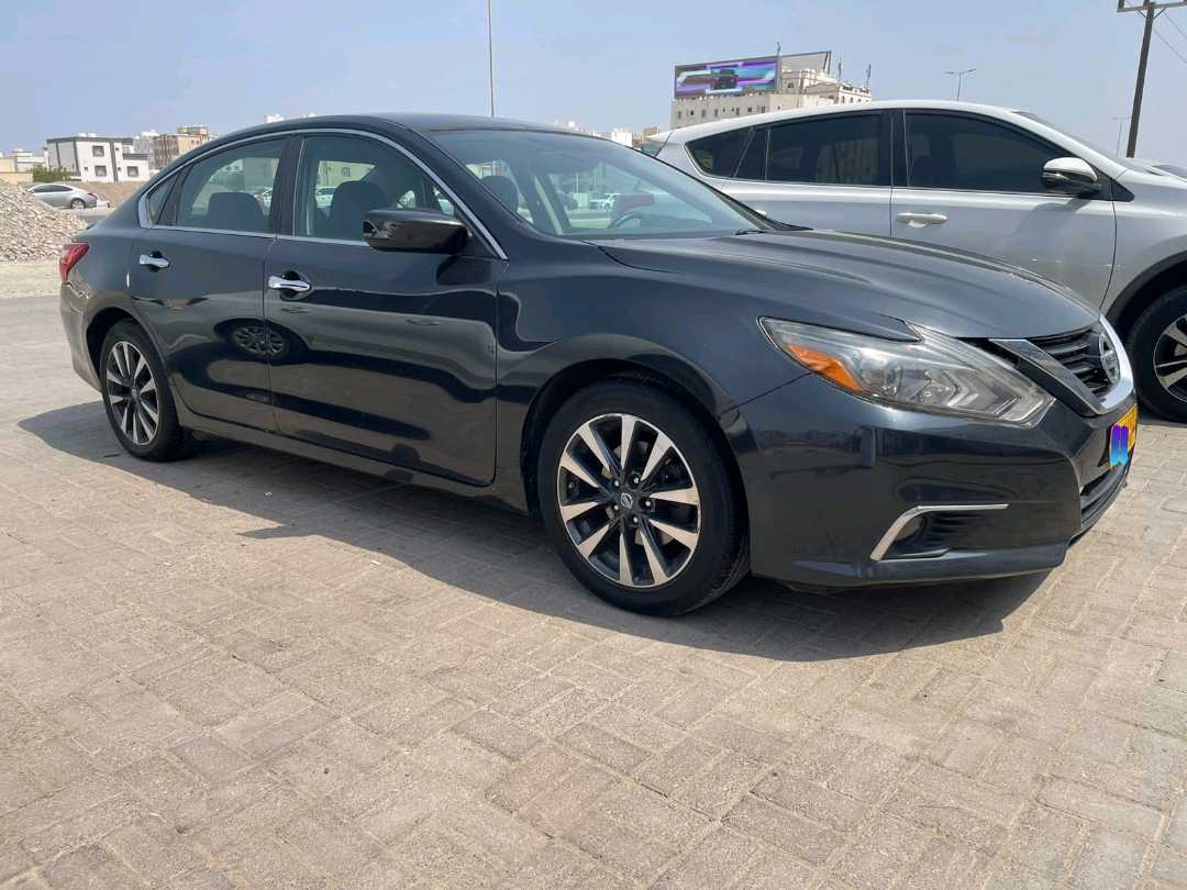 Car Image 2017 NISSAN ALTIMA SV