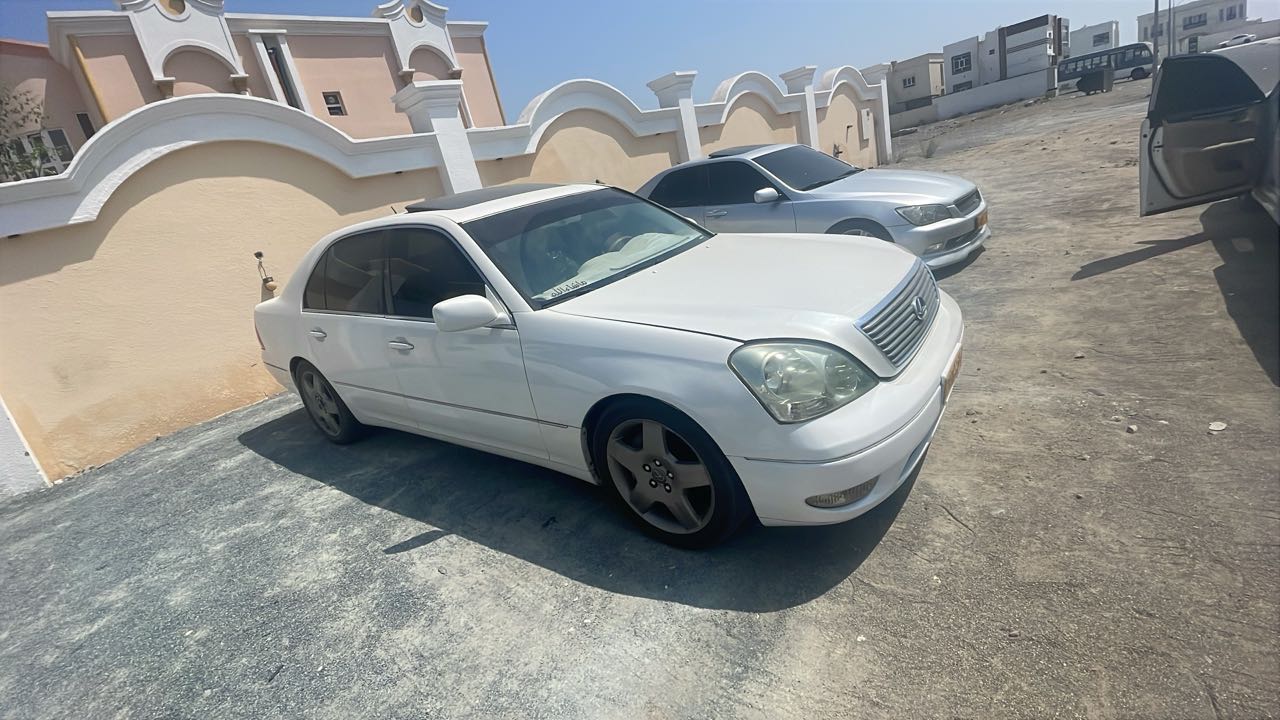 Car Image 2001 LEXUS LS 430 1/2 Ultra