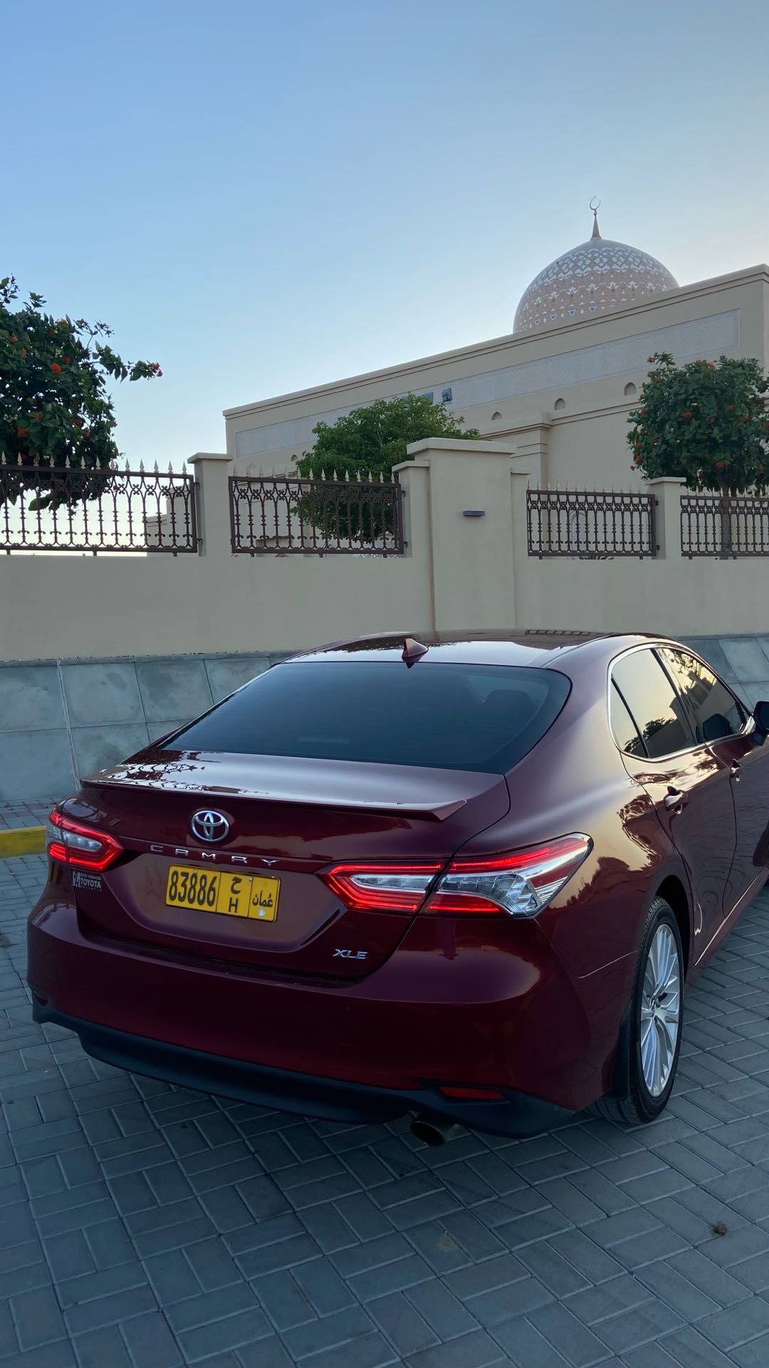 Car Image 2019 TOYOTA CAMRY XLE