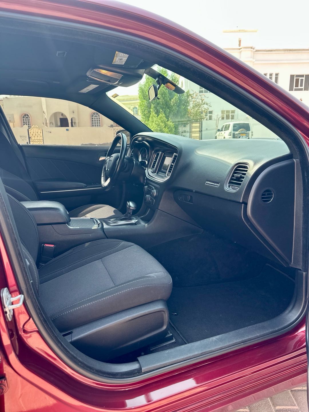 Car Image 2019 DODGE CHARGER SXT