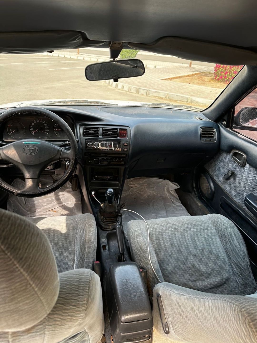 Car Image 1995 TOYOTA COROLLA XLI