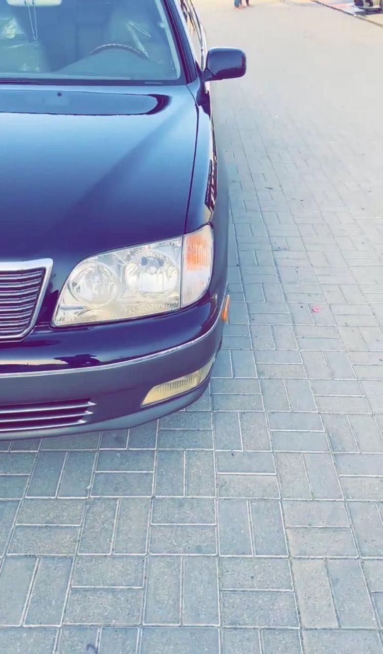 Car Image 1998 LEXUS LS 400