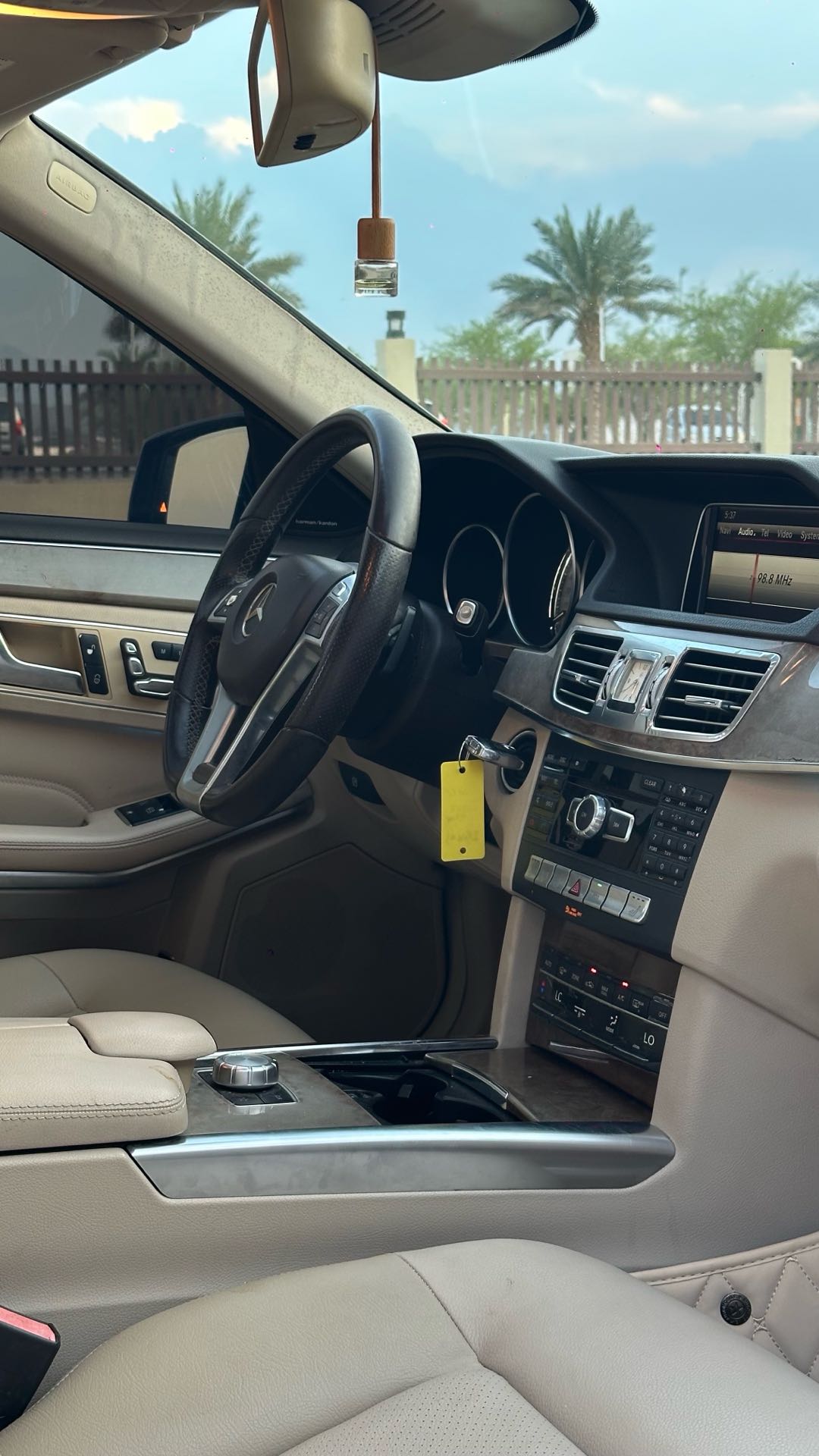 Car Image 2014 MERCEDES E Class 350