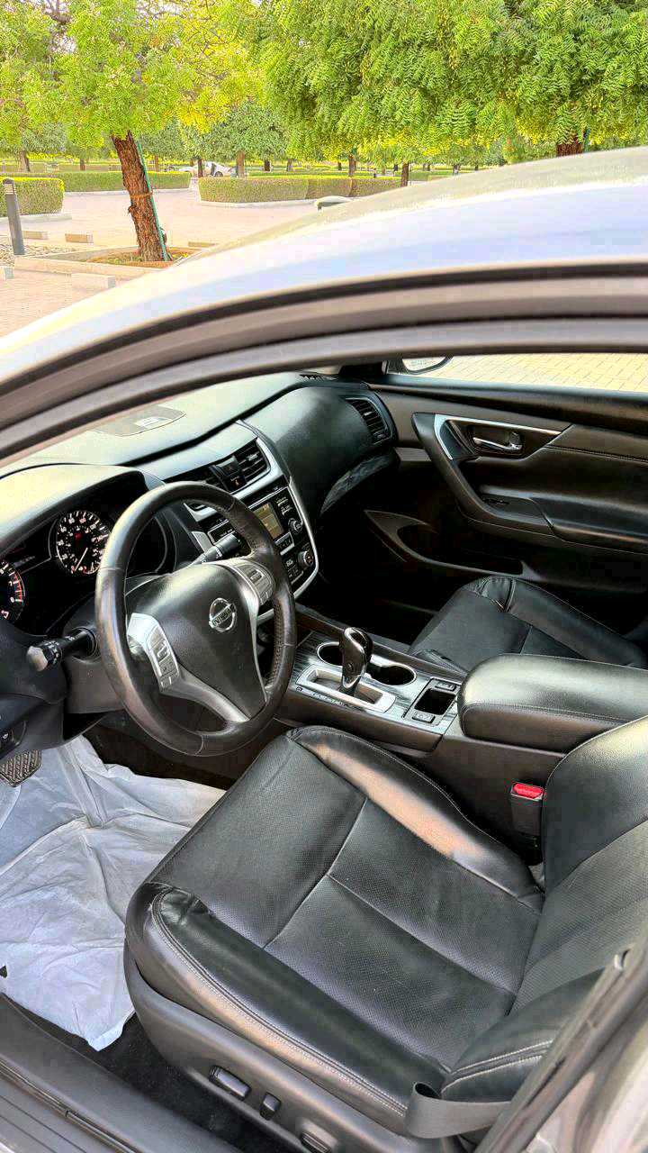 Car Image 2018 NISSAN ALTIMA SL