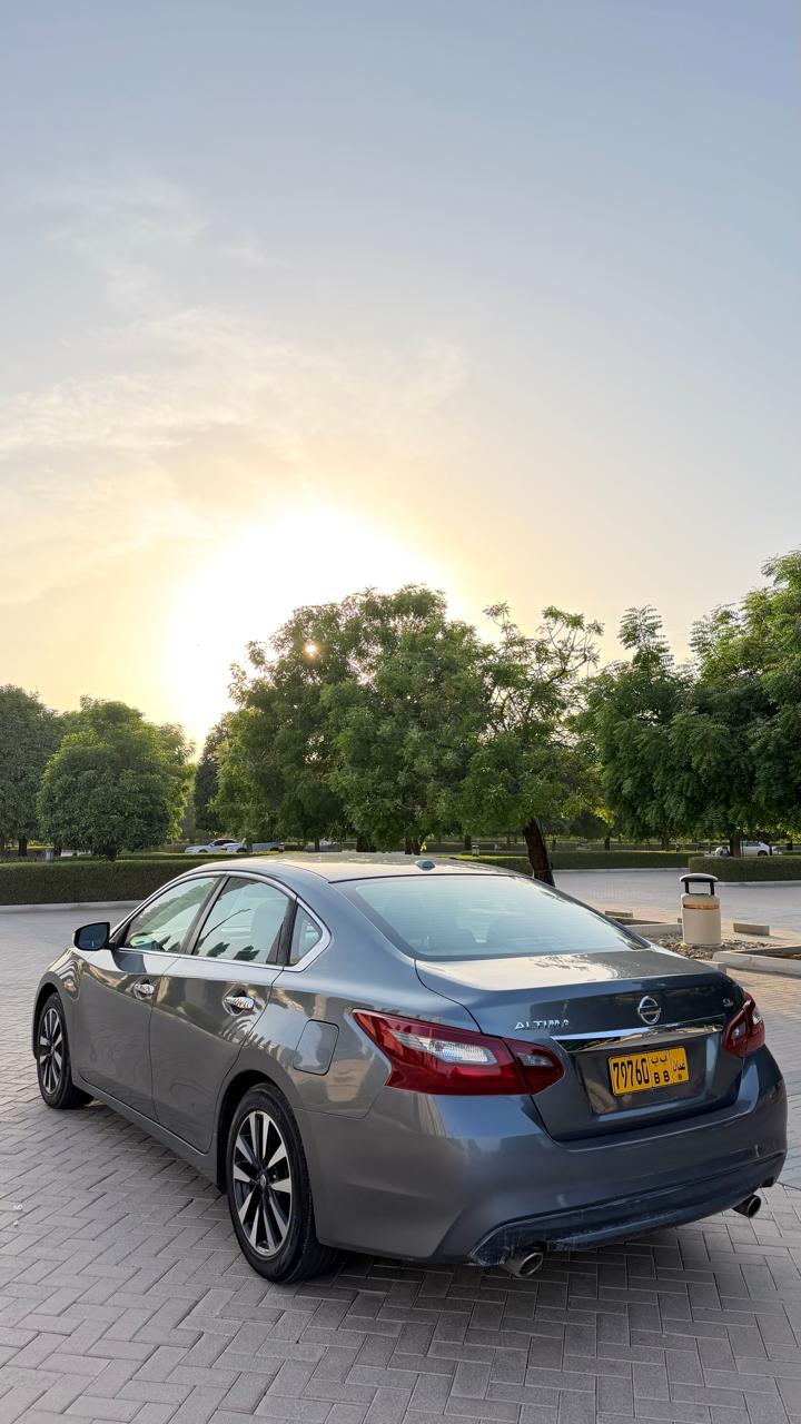 Car Image 2018 NISSAN ALTIMA SL