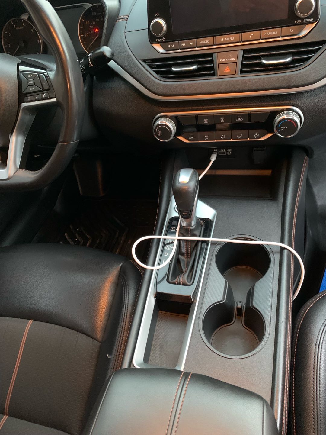 Car Image 2019 NISSAN ALTIMA SR