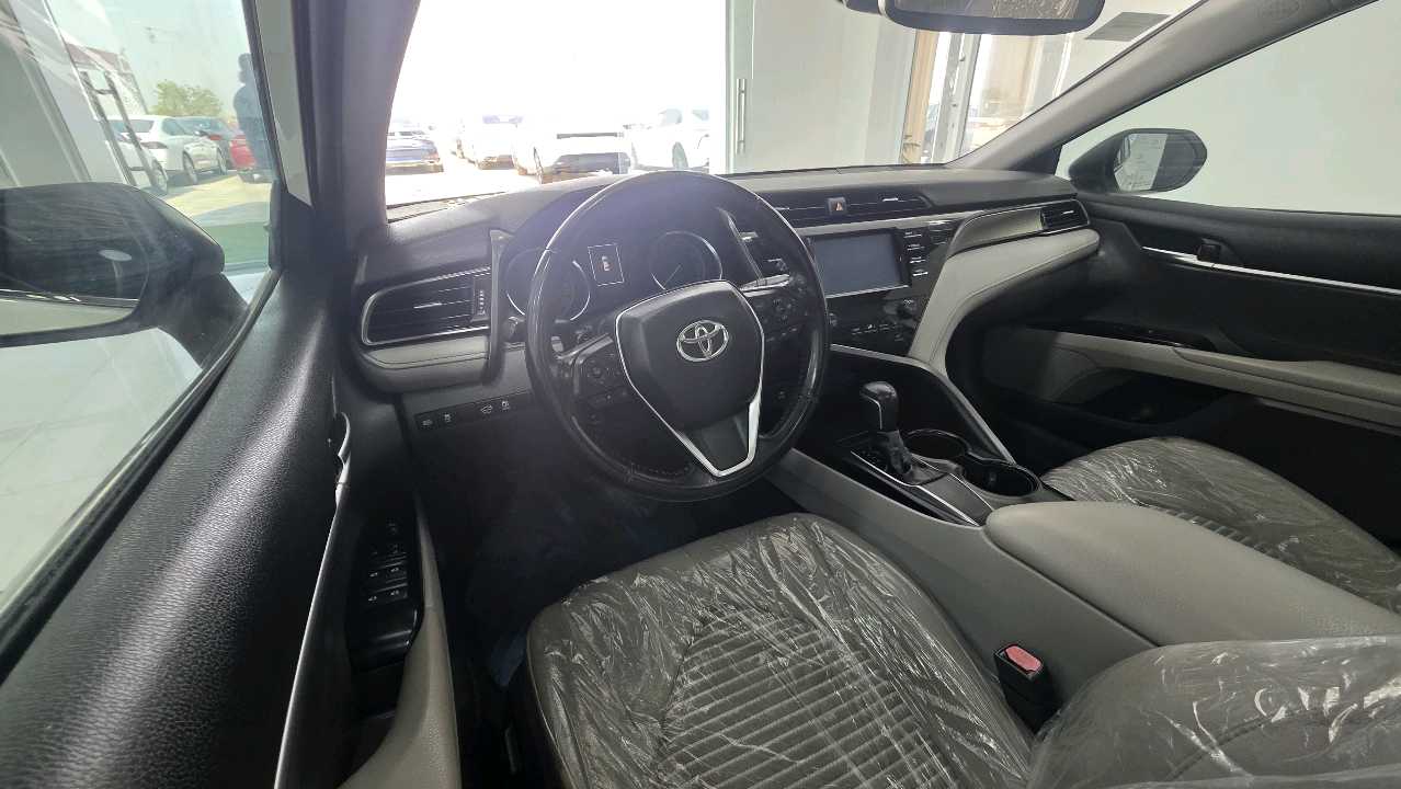 Car Image 2019 TOYOTA CAMRY SE