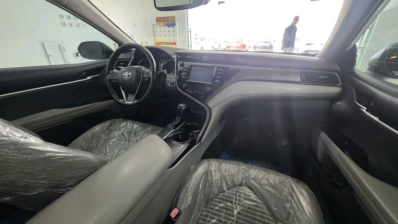 Car Image 2019 TOYOTA CAMRY SE
