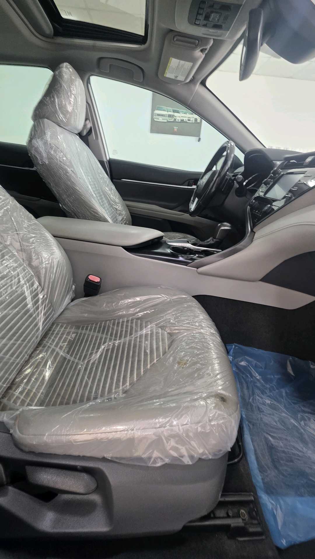 Car Image 2019 TOYOTA CAMRY SE