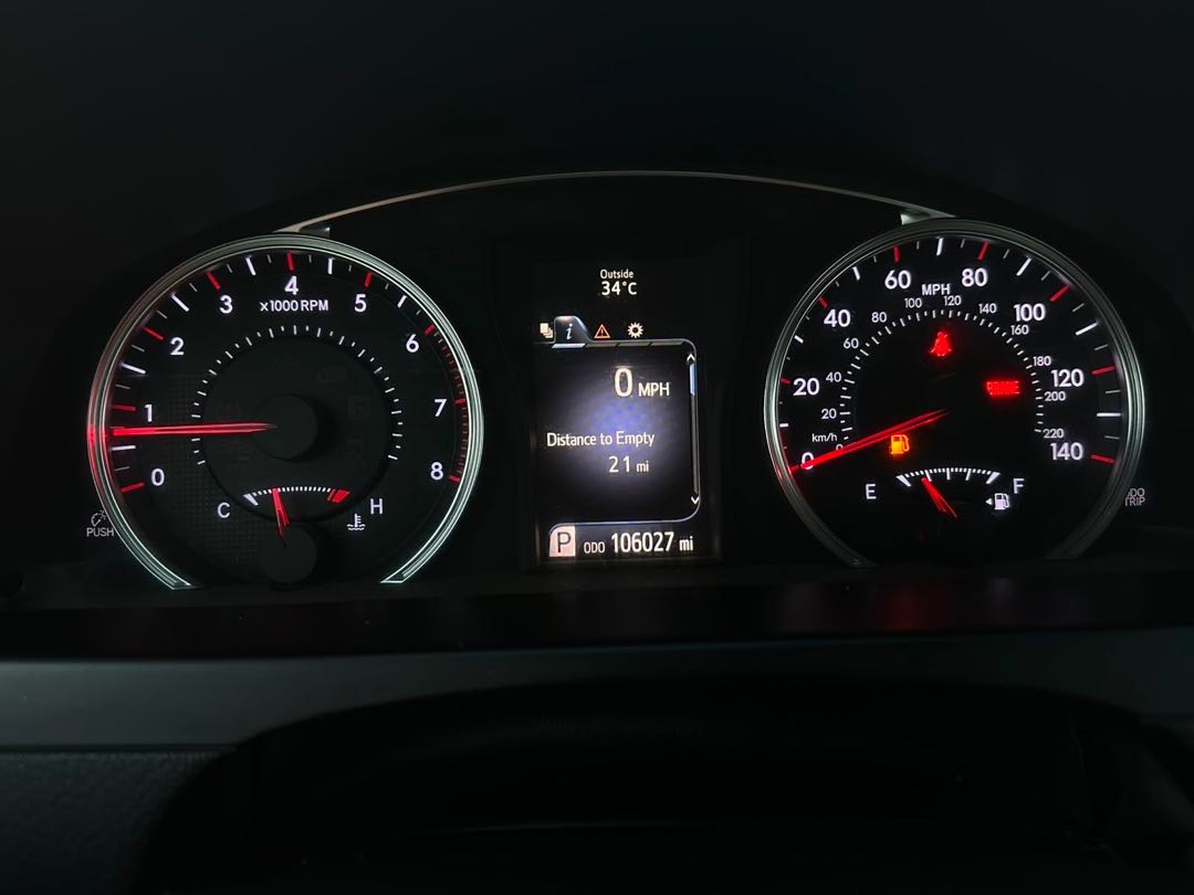 Car Image 2016 TOYOTA CAMRY SE